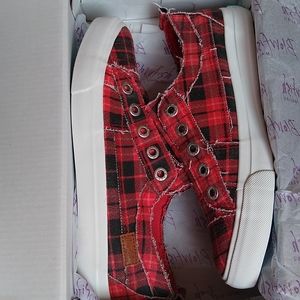 NIB Red Grand Canyon Plaid Canvas Blowfish Sneakers